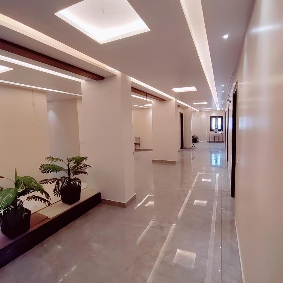 Hotel Luxuria Ludhiana Exteriör bild