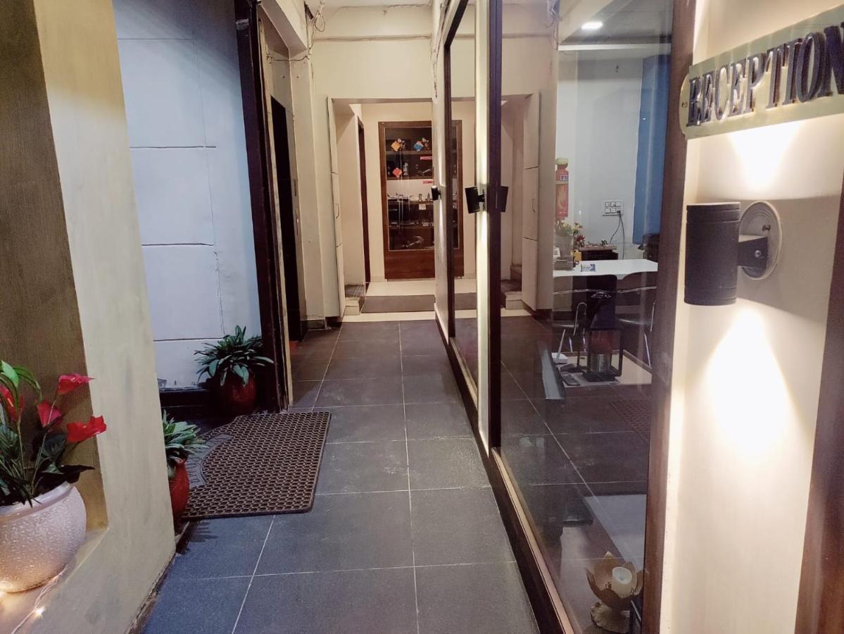Hotel Luxuria Ludhiana Exteriör bild